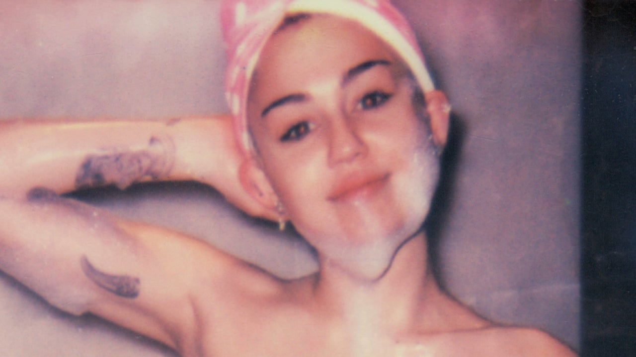 Miley Cyrus Naked With Women